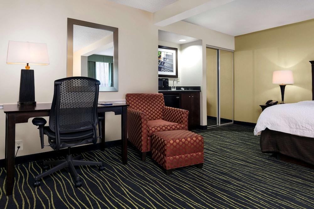 Hampton Inn Columbia I-26/Harbison Blvd Екстер'єр фото