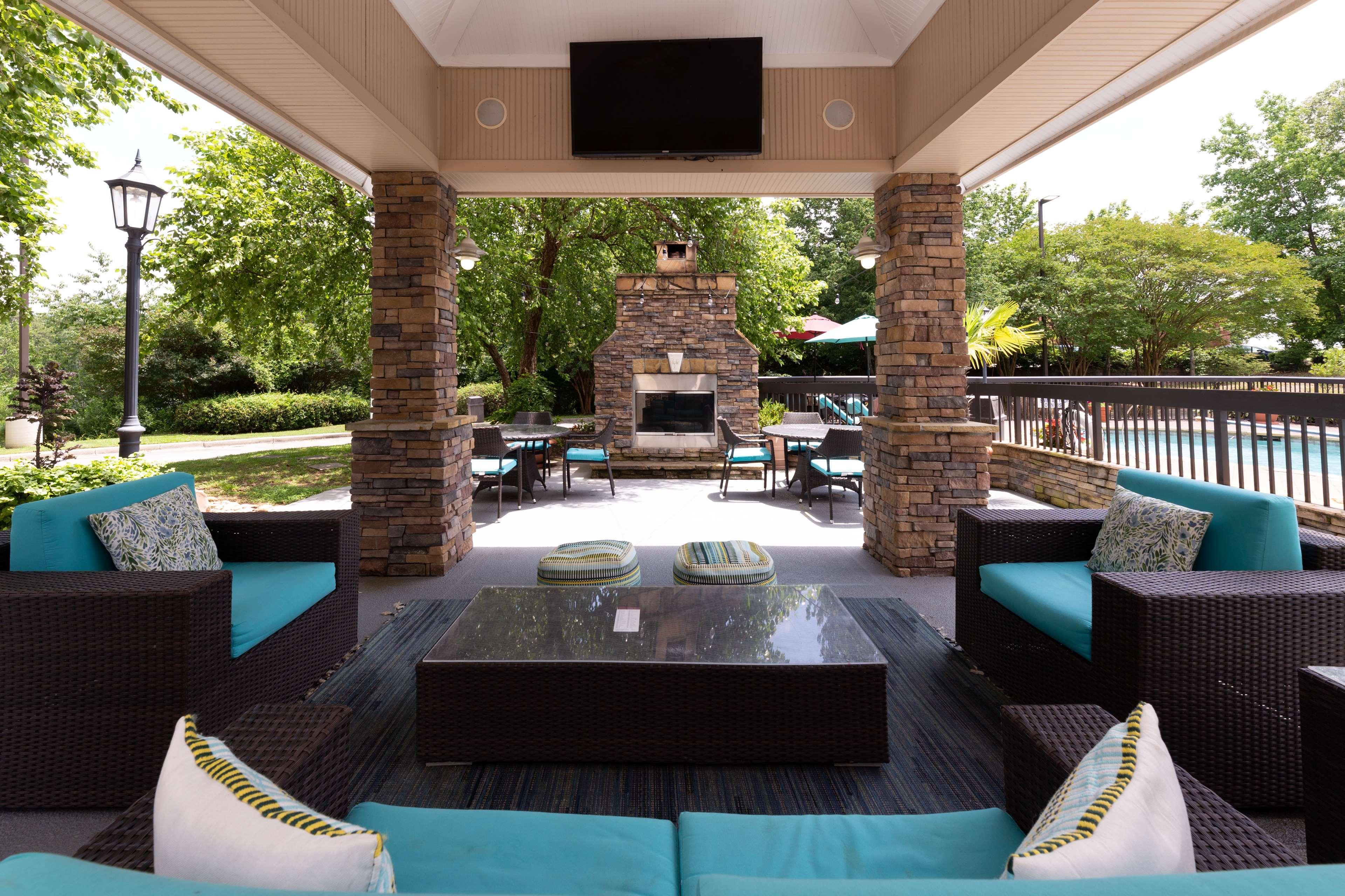 Hampton Inn Columbia I-26/Harbison Blvd Екстер'єр фото