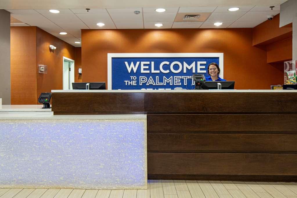 Hampton Inn Columbia I-26/Harbison Blvd Екстер'єр фото