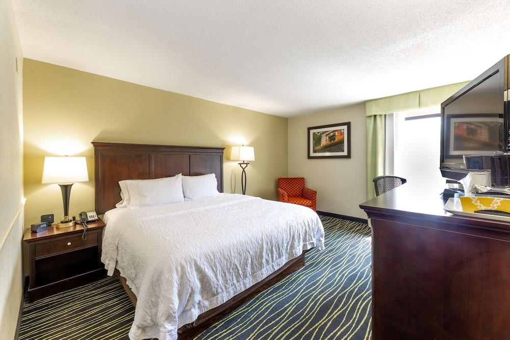 Hampton Inn Columbia I-26/Harbison Blvd Екстер'єр фото