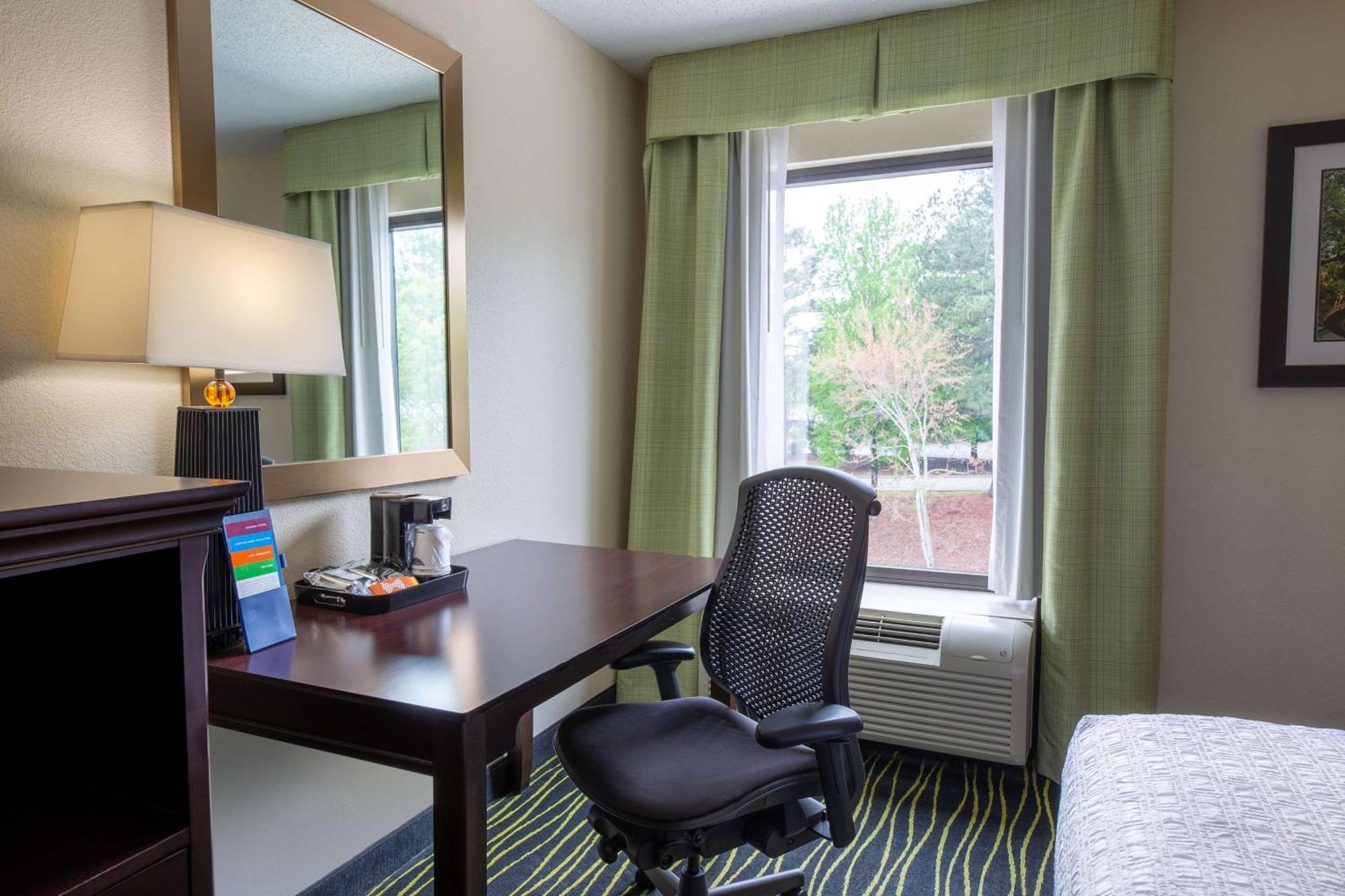 Hampton Inn Columbia I-26/Harbison Blvd Екстер'єр фото