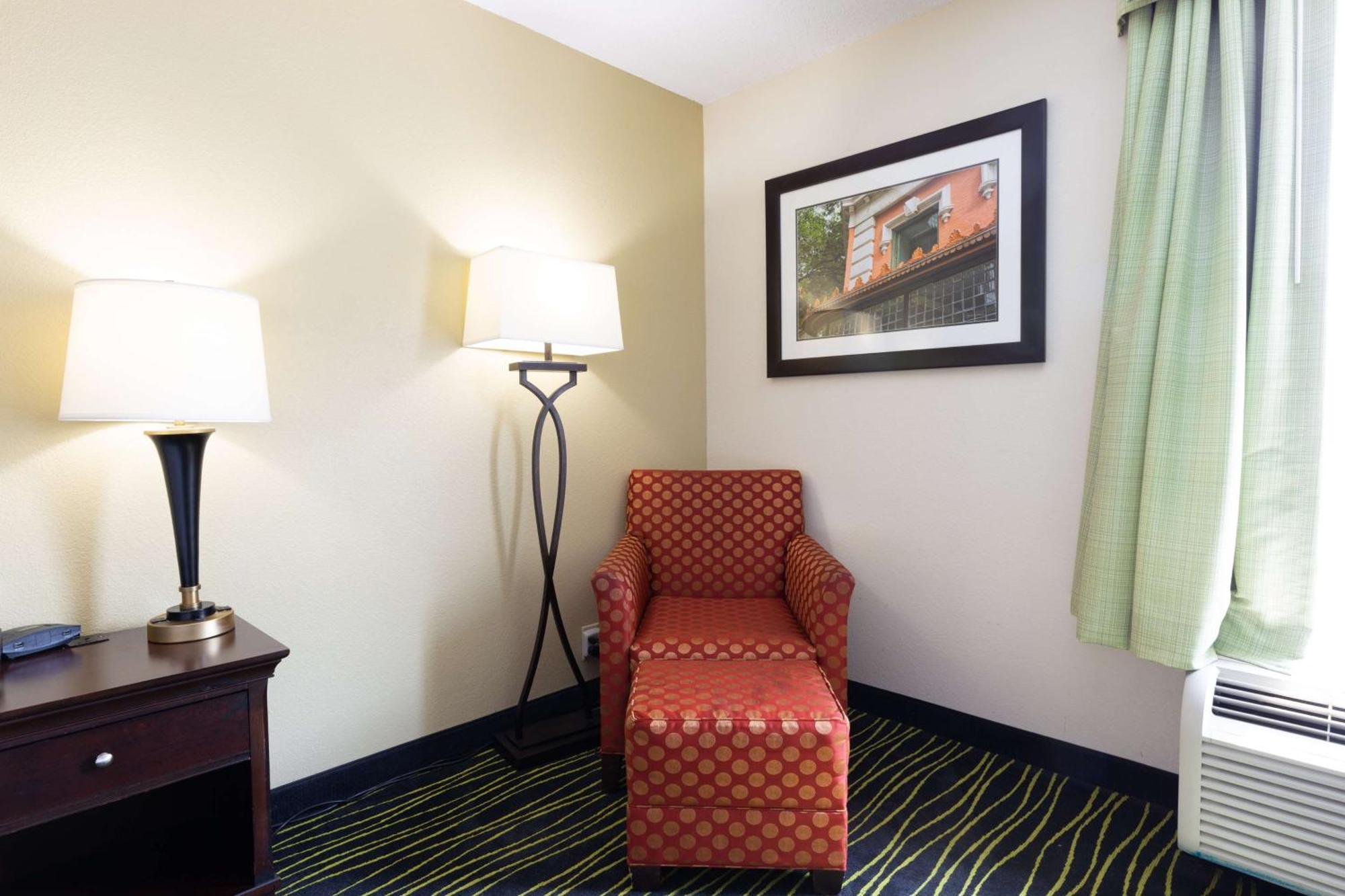 Hampton Inn Columbia I-26/Harbison Blvd Екстер'єр фото